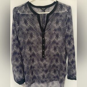RW&CO. Black and Gray Patterned Blouse